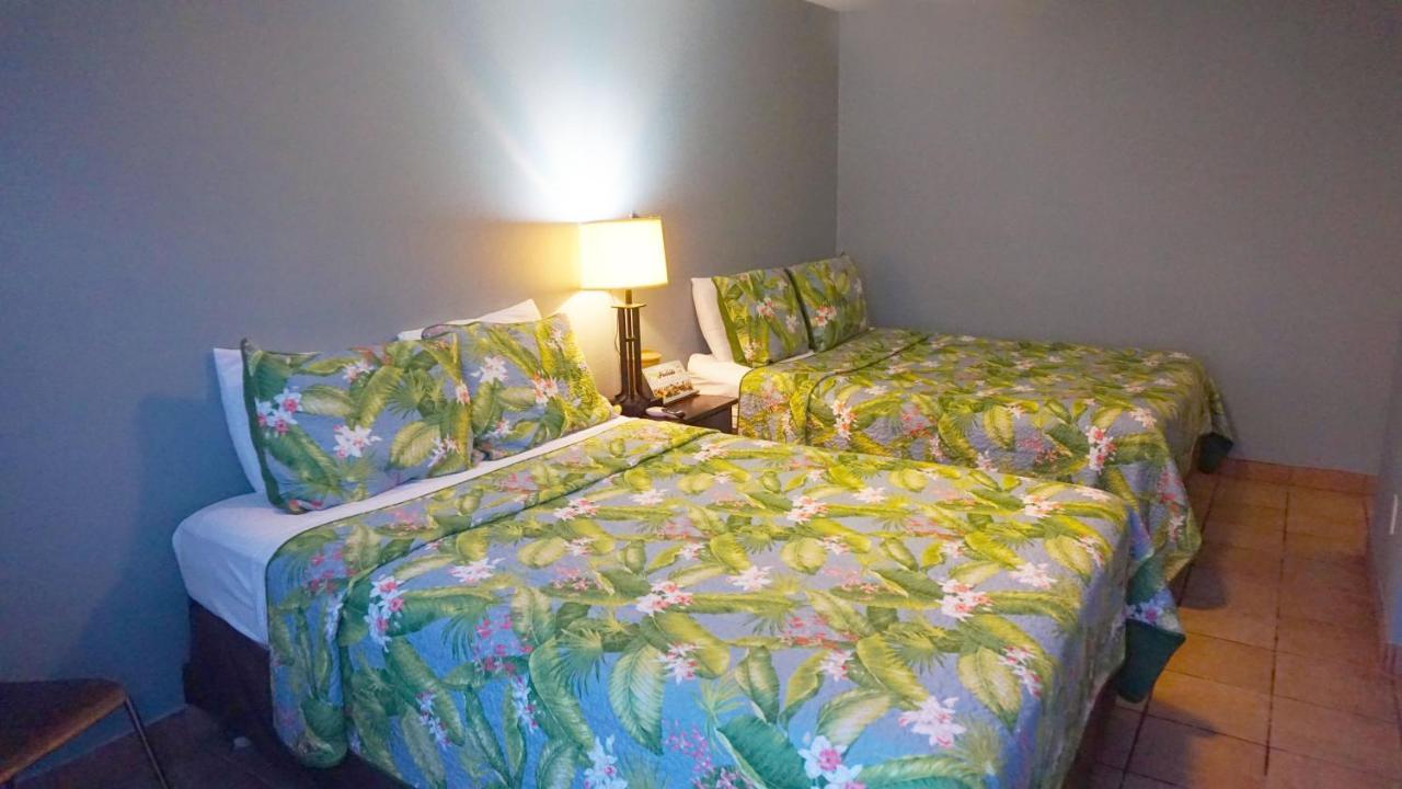 Upper Deck Hotel&Bar - Adults Only South Padre Island Exteriör bild